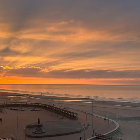 Genieten Van De Vlaamse Kust Met Prachtig Zeezicht De Haan Eksteriør billede