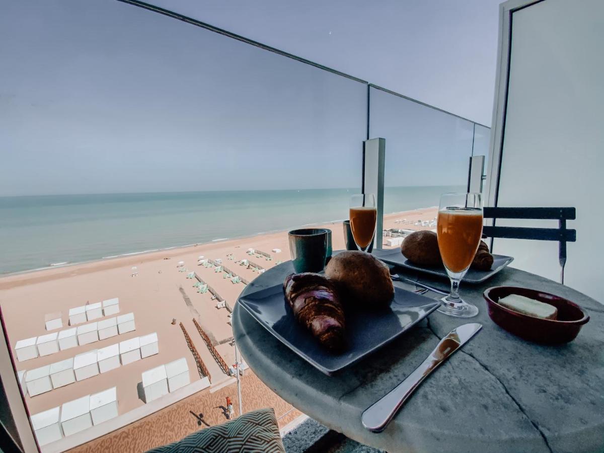 Genieten Van De Vlaamse Kust Met Prachtig Zeezicht De Haan Eksteriør billede