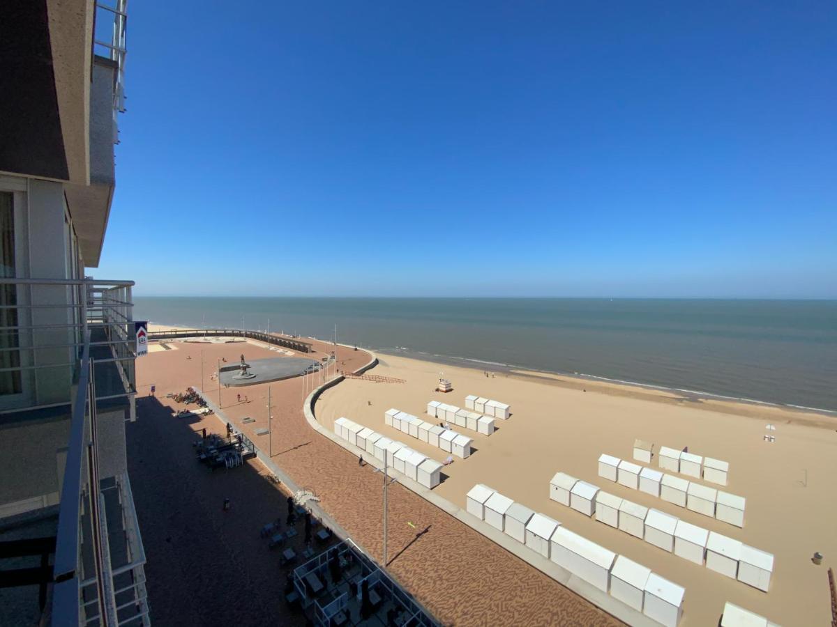 Genieten Van De Vlaamse Kust Met Prachtig Zeezicht De Haan Eksteriør billede